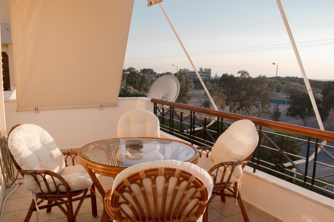Luxury Seaview Apartment By The Sea Saronida Exterior foto
