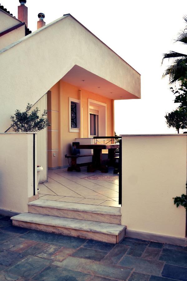 Luxury Seaview Apartment By The Sea Saronida Exterior foto